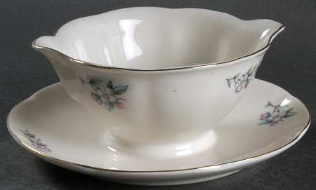 Brookside Gravy Boat with Attached Underplate