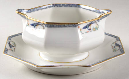 Calcutta (All White) Gravy Boat with Attached Underplate