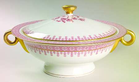 Cambridge Crimson Round Covered Vegetable
