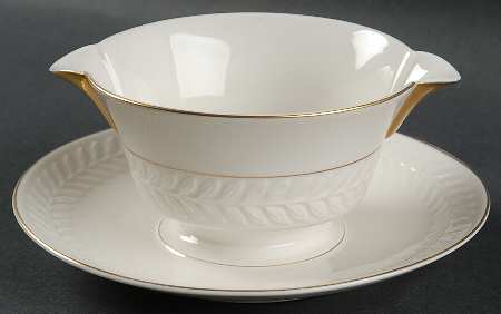 Carlton Gravy Boat with Attached Underplate