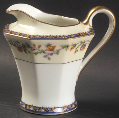 Chateaudun Creamer