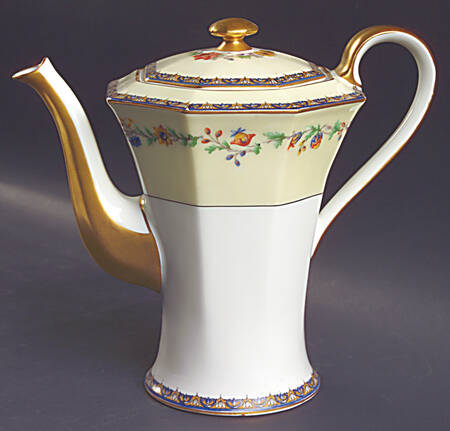 Chateaudun Coffee Pot & Lid