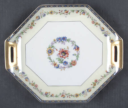 Chateaudun Handled Cake Plate