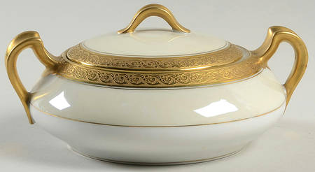 Chevalier (Older, Gold Trim) Sugar Bowl & Lid