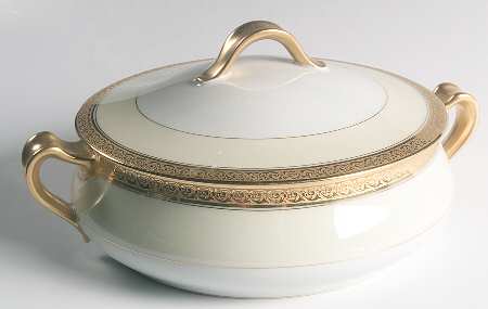 Chevalier (Older, Gold Trim) Round Covered Vegetable
