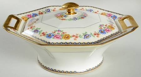 Cheverny Octagonal Covered Vegetable