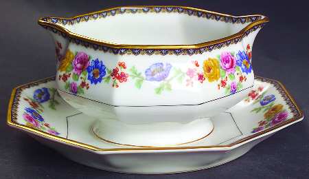 Cheverny Gravy Boat with Attached Underplate