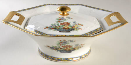 Chippendale Round Covered Vegetable