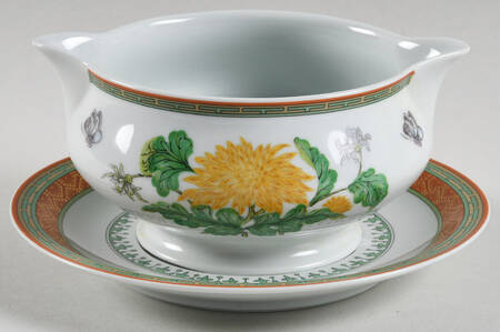 Chrysantheme Gravy Boat & Underplate