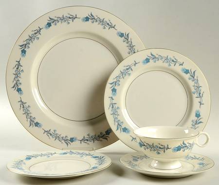 Clinton 40 Piece Estate Set