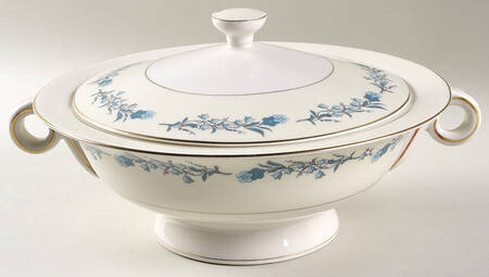 Clinton Round Covered Vegetable