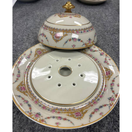 Clio Round Covered Butter with Strainer