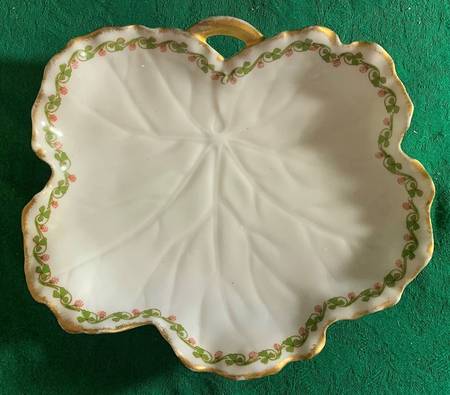 Clover Leaf 7" Leaf Dish