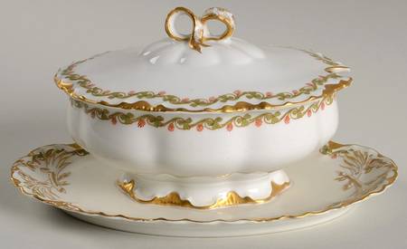 Clover Leaf Gravy Boat w/Attached Underplate & Lid