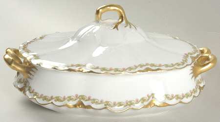 Clover Leaf Oval Covered Vegetable by Haviland