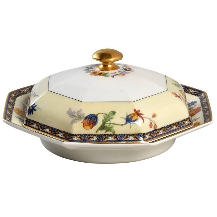 Cluny Round Covered Butter