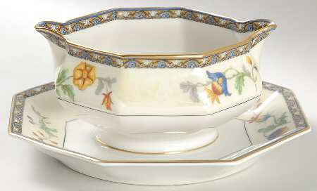 Cluny Gravy Boat with Attached Underplate