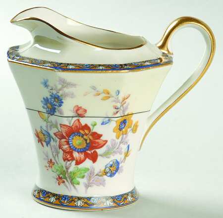 Cluny Creamer