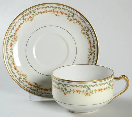 The Colmar Flat Cup & Saucer Set