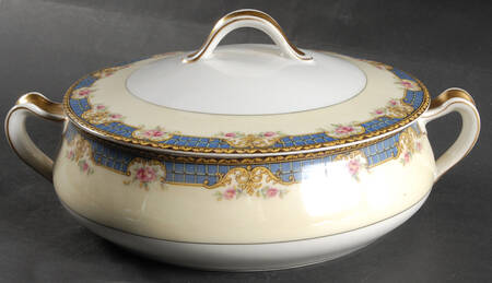 Concord Round Covered Vegetable