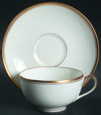 Flat Cup & Saucer Set