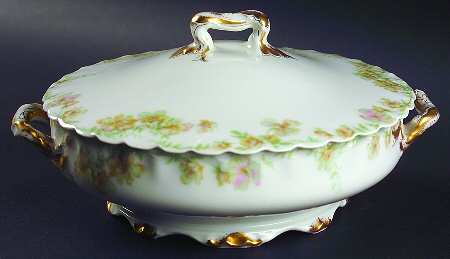 Countess Round Covered Vegetable