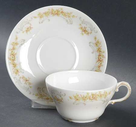 Czarina Flat Cup & Saucer Set