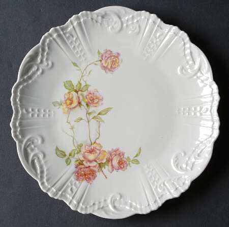 Daphnee Salad Plate