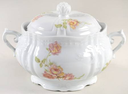 Daphnee Round Covered Vegetable