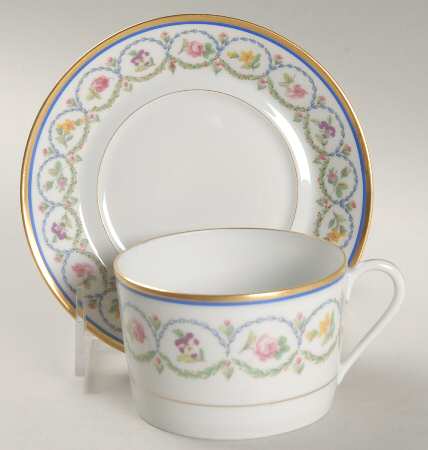 Dauphine Flat Cup & Saucer Set