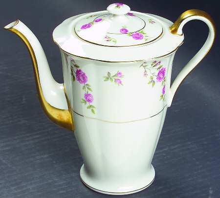 Delaware (New York) Coffee Pot & Lid