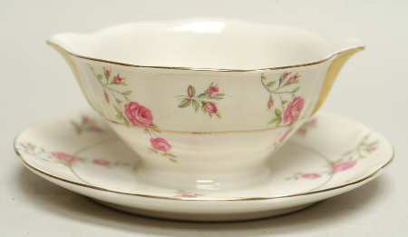 Delaware (New York) Round Gravy Boat/Attached Underplate