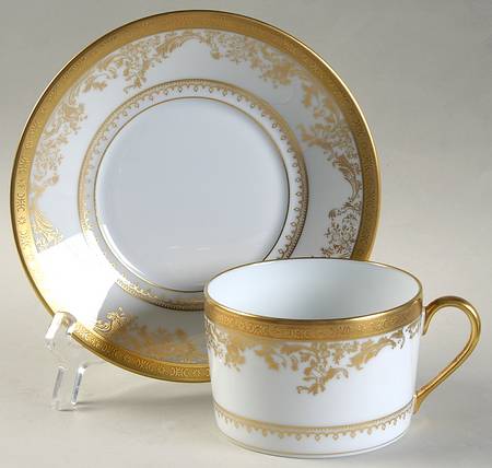 Diplomate Flat Cup & Saucer Set