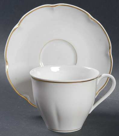 Douraine Flat Cup & Saucer Set