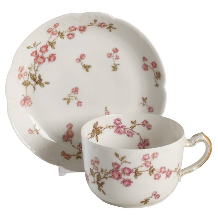 Schleiger 679 Flat Cup & Saucer Set