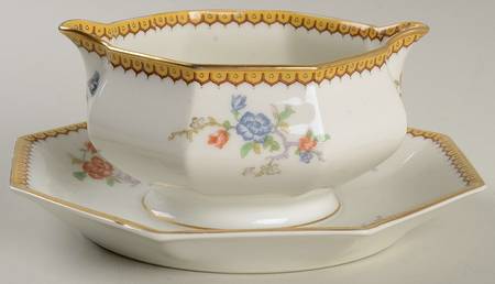 Eden Gravy Boat with Attached Underplate