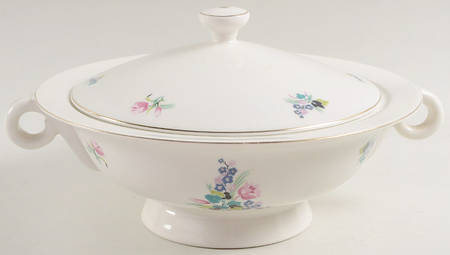 Ellwood Round Covered Vegetable