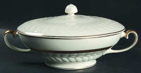 Embassy Round Covered Vegetable
