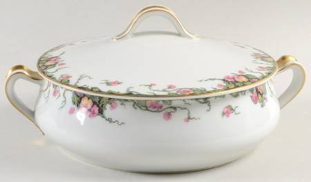 Esther Round Covered Vegetable