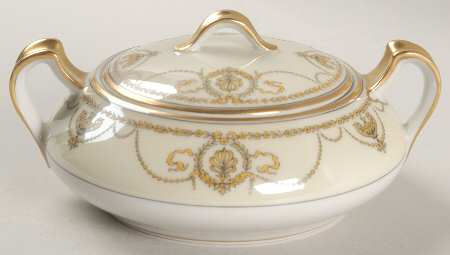 Eugenie (Black Laurel & Swags) Sugar Bowl & Lid