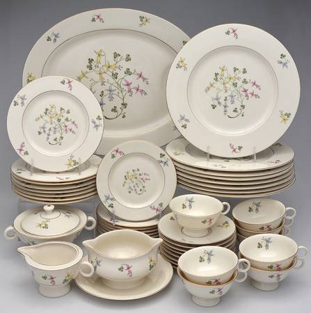 Festival 45 Piece Estate Set