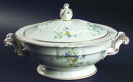 Fleurette (White, Newer) Round Covered Vegetable