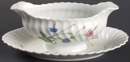 Florence (Newer, Swirl Edge, No Trim) Gravy Boat with Attached Underplate