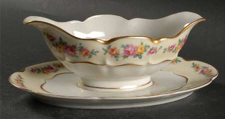 Florence Gravy Boat with Attached Underplate