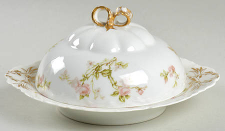 Frontenac (French) Round Covered Butter
