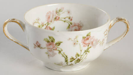 Frontenac (French) Flat Bouillon Cup