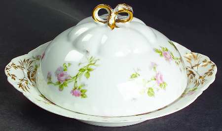 Frontenac (French) Round Covered Butter