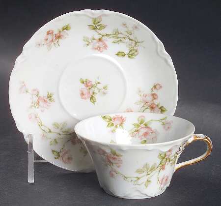 Frontenac (French) Flat Cup & Saucer Set