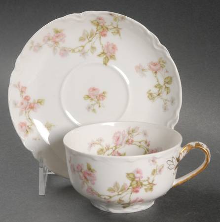Frontenac (French) Flat Cup & Saucer Set