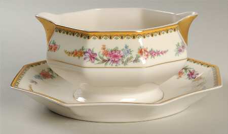 Frontenac (New York) Gravy Boat with Attached Underplate